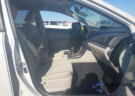 2014 Subaru Xv Crosstrek 2.0I Premium z USA, uszkodzony, nr VIN JF2GPACC9E8231253